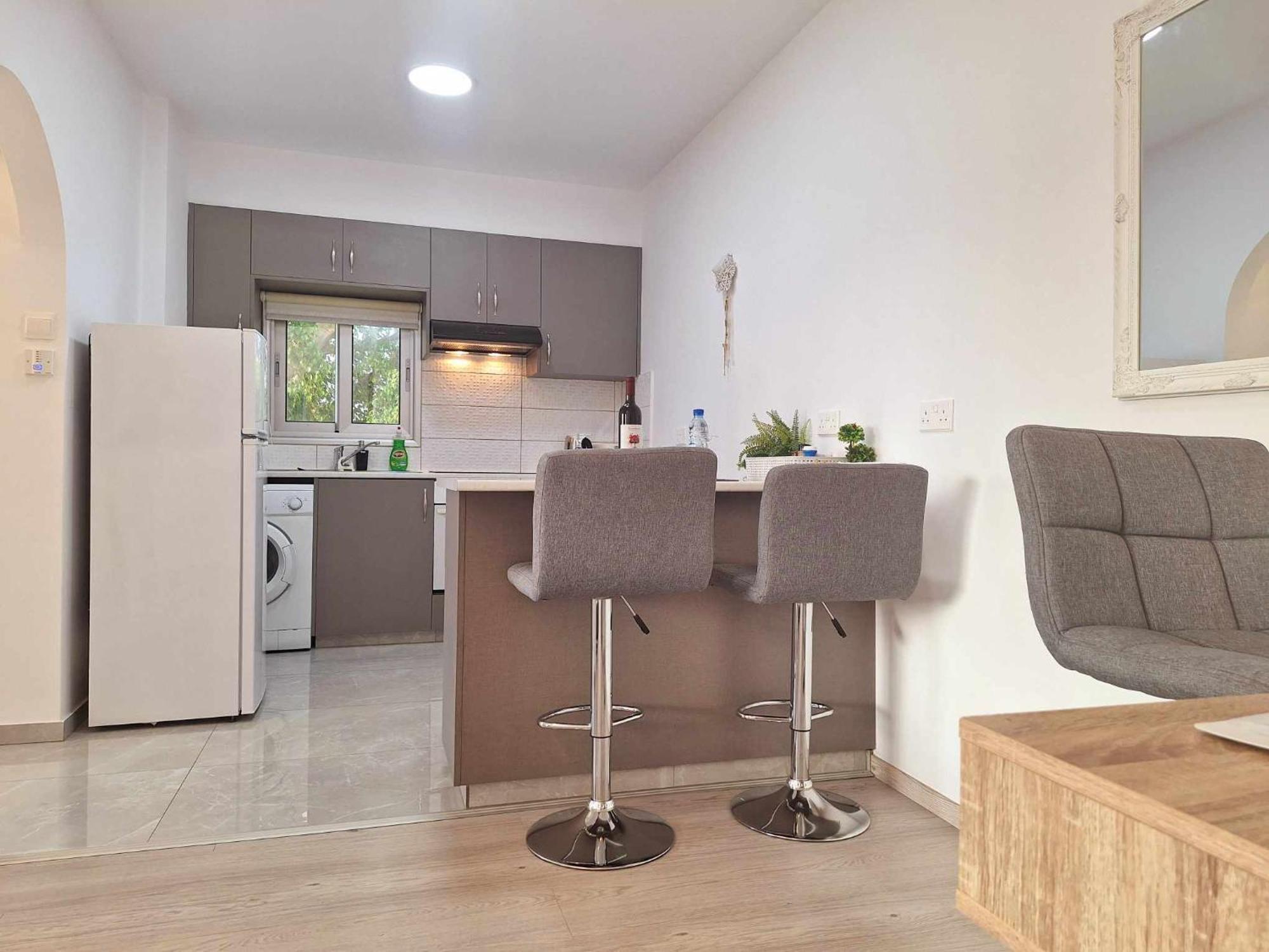 Charming Holiday Retreat Kato Paphos Apt 400M To The Beach Exterior photo